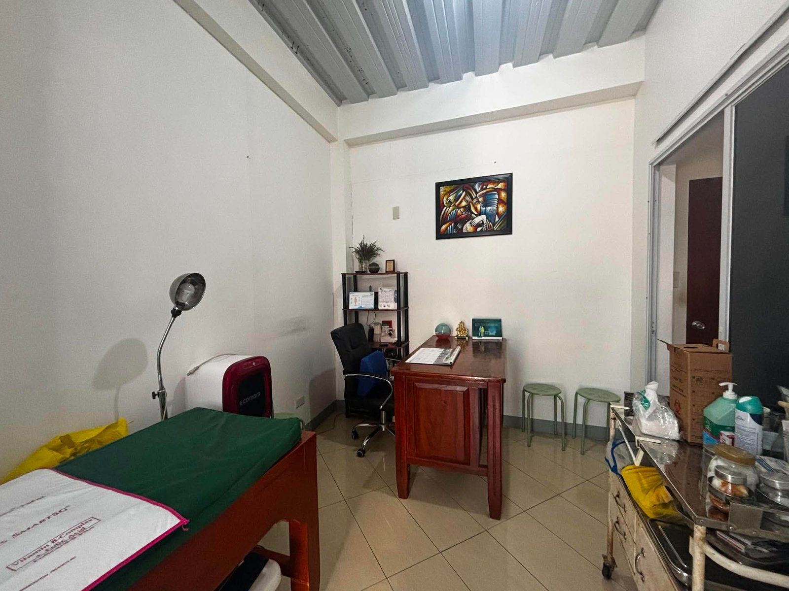 Consultation Area